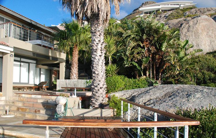 To Let 4 Bedroom Property for Rent in Llandudno Western Cape